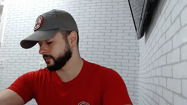 Snapshot of BombeiroHotx chatting on September 2025 10:57:02 PM BombeiroHotx online show from September 2025 10:57:02 PM