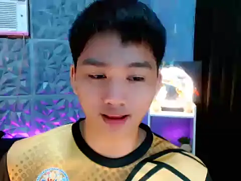 Mister officer69 online show from December 2025 05:03:01 PM