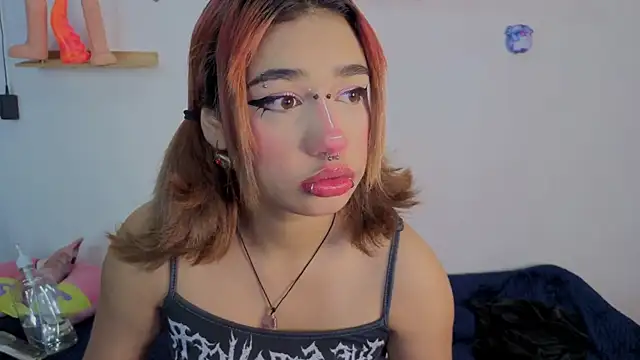 zoelight18 online show from November 2025 09:13:01 AM