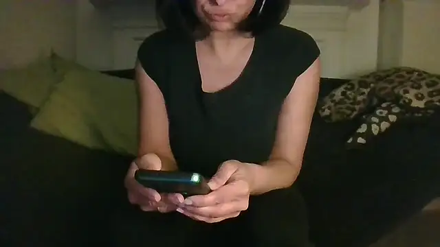 Snapshot of Tara-Kandy chatting on May 2026 10:19:02 PM Tara-Kandy online show from May 2026 10:19:02 PM