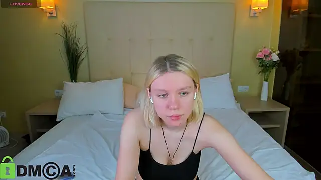 Casey Miller online show from October 2025 01:18:01 AM