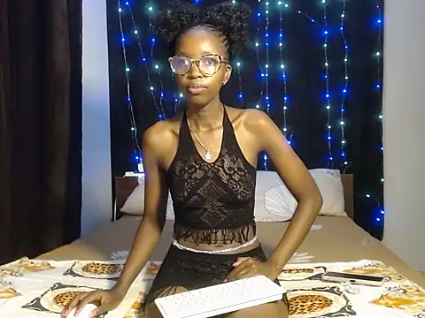 Snapshot of wild_smile chatting on September 2025 01:17:02 AM wild smile online show from September 2025 01:17:02 AM