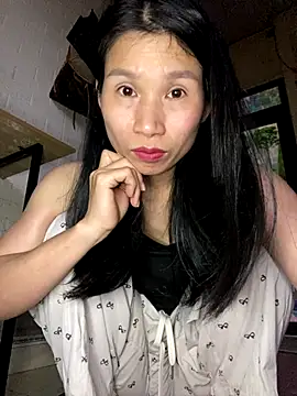 Snapshot of MinHiNi chatting on December 2025 08:16:02 AM MinHiNi online show from December 2025 08:16:02 AM