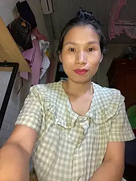 Snapshot of MinHiNi chatting on September 2025 06:35:01 AM MinHiNi online show from September 2025 06:35:01 AM