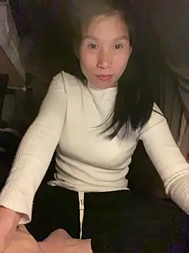 Snapshot of MinHiNi chatting on November 2025 03:59:01 PM MinHiNi online show from November 2025 03:59:01 PM