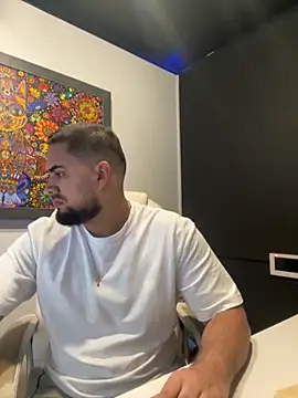 Snapshot of Yuber3 chatting on October 2025 03:01:01 PM Yuber3 online show from October 2025 03:01:01 PM