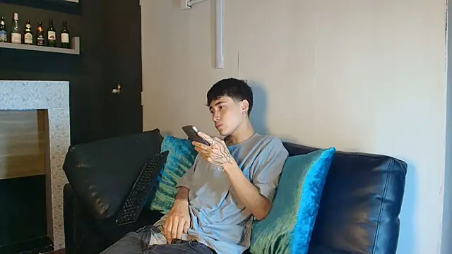 Snapshot of _DantFox_ chatting on November 2025 08:42:01 PM DantFox online show from November 2025 08:42:01 PM