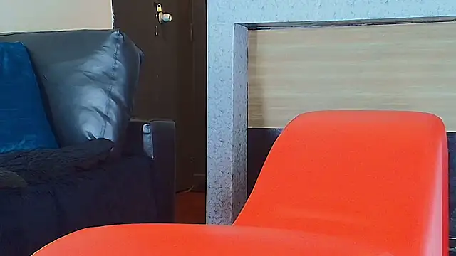 Snapshot of _DantFox_ chatting on November 2025 08:02:02 PM DantFox online show from November 2025 08:02:02 PM