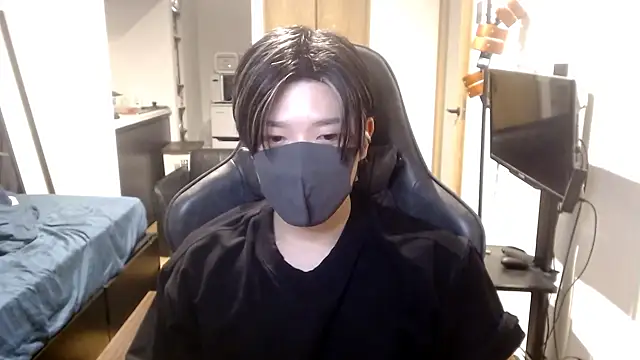 Mei-Tanaka online show from October 2025 02:40:01 PM