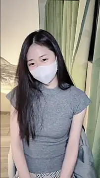 Snapshot of Ninii-b chatting on November 2025 01:26:01 PM Ninii-b online show from November 2025 01:26:01 PM