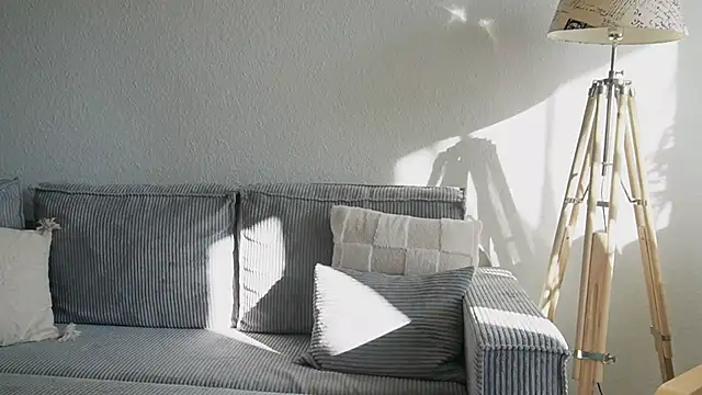 Snapshot of LucyxLou chatting on November 2025 12:10:02 PM LucyxLou online show from November 2025 12:10:02 PM