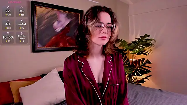 Sunny Teaze online show from February 2026 07:30:01 AM