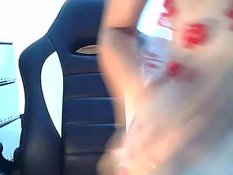 lovelynie123 online show from September 2025 08:59:01 PM