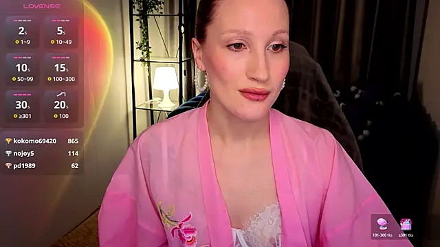 BiancaHelo online show from November 2025 09:15:04 PM