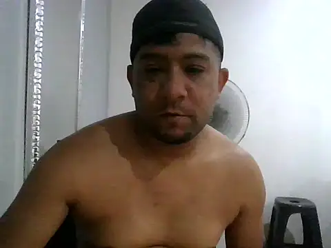 Snapshot of HRPEN chatting on December 2025 04:34:02 PM HRPEN online show from December 2025 04:34:02 PM