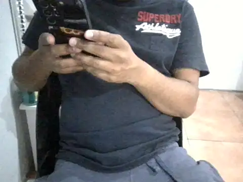 Snapshot of HRPEN chatting on November 2025 01:43:01 PM HRPEN online show from November 2025 01:43:01 PM