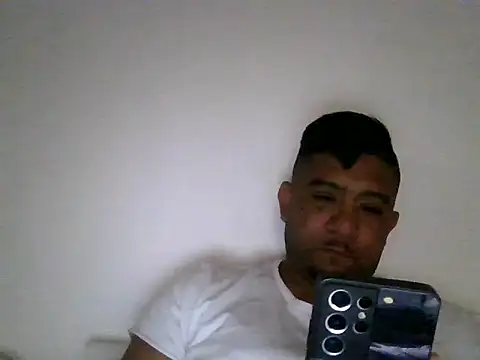 Snapshot of HRPEN chatting on November 2025 12:09:02 PM HRPEN online show from November 2025 12:09:02 PM