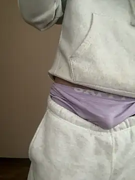 iikangi online show from March 2026 10:21:01 PM