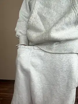 iikangi online show from April 2026 01:34:01 AM