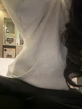 iikangi online show from February 2026 03:45:02 AM