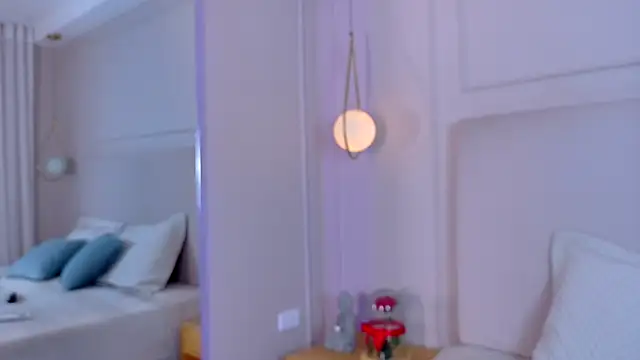 ZoehAngel online show from November 2025 11:15:01 AM