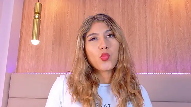 Snapshot of ZoehAngel chatting on April 2026 11:27:01 AM ZoehAngel online show from April 2026 11:27:01 AM