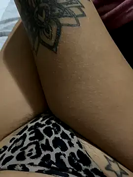 Darkfemminineenergy22 online show from November 2025 08:20:02 PM