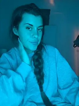 AlitaNova online show from November 2025 08:35:02 PM