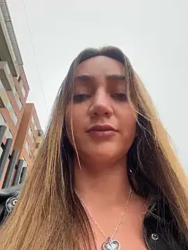 Ninabigtitied online show from May 2026 08:06:02 PM