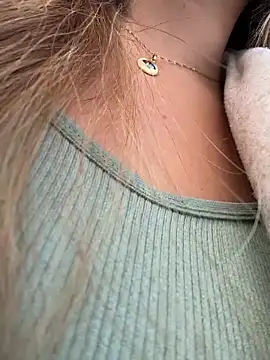 Ninabigtitied online show from April 2026 11:35:01 AM