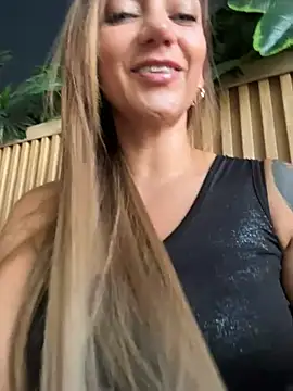 Snapshot of Ninabigtitied chatting on July 2026 10:17:01 PM Ninabigtitied online show from July 2026 10:17:01 PM