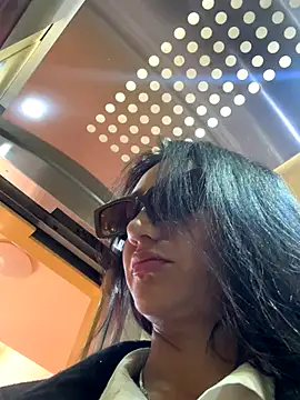 Ninabigtitied online show from October 2025 08:16:01 AM