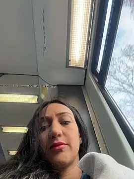 Ninabigtitied online show from November 2025 12:09:01 PM