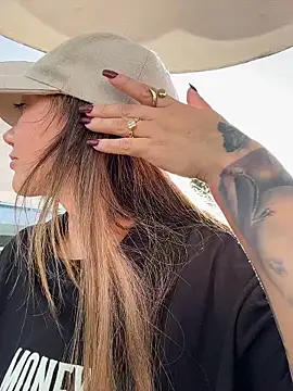 Ninabigtitied online show from April 2026 12:41:02 PM