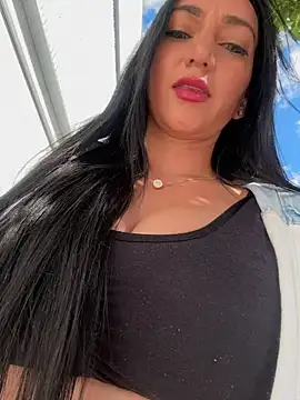 Ninabigtitied online show from September 2025 02:12:01 PM