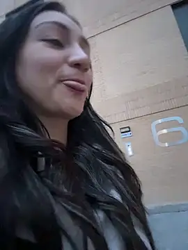 Ninabigtitied online show from November 2025 05:01:02 PM