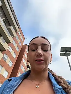 Ninabigtitied online show from April 2026 12:21:02 PM