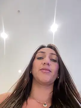 Ninabigtitied online show from December 2025 04:22:01 PM