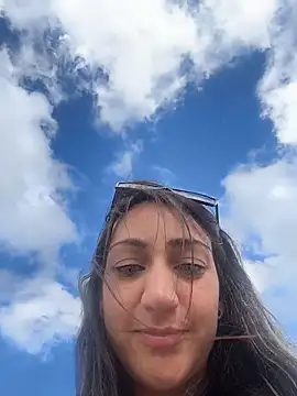 Ninabigtitied online show from November 2025 02:50:01 PM