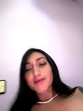 Ninabigtitied online show from September 2025 08:59:01 PM