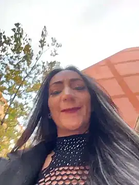 Ninabigtitied online show from November 2025 02:10:01 PM