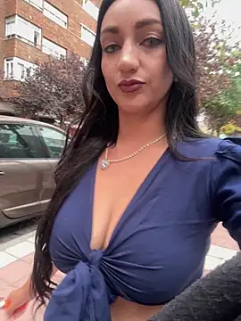 Ninabigtitied online show from October 2025 10:51:01 AM