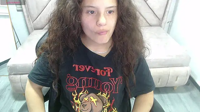 Velvet Moon V online show from March 2026 08:46:02 PM