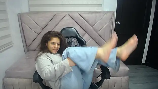 Velvet Moon V online show from October 2025 01:12:02 PM