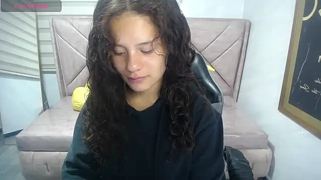 Velvet Moon V online show from September 2025 01:09:02 PM