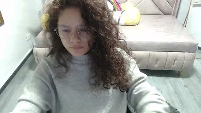 Velvet Moon V online show from November 2025 01:25:02 PM