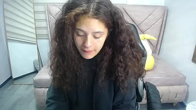 Velvet Moon V online show from September 2025 01:06:01 PM