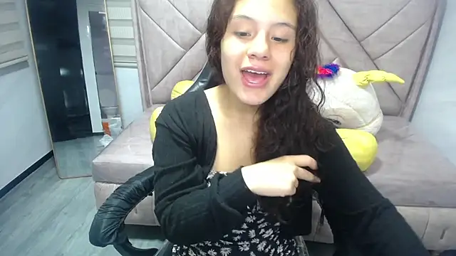 Velvet Moon V online show from September 2025 01:06:01 PM