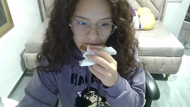 Velvet Moon V online show from January 2026 01:38:01 PM