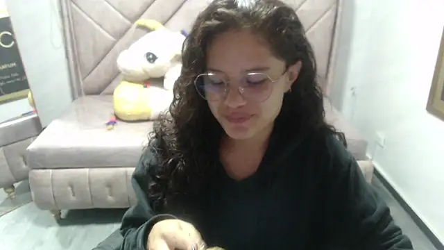 Velvet Moon V online show from October 2025 01:10:01 PM